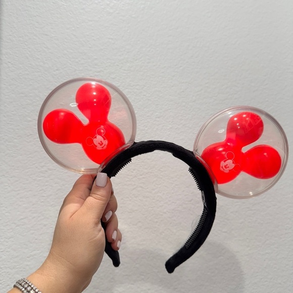 NEW Disney Balloon Light Up Ears main image 4